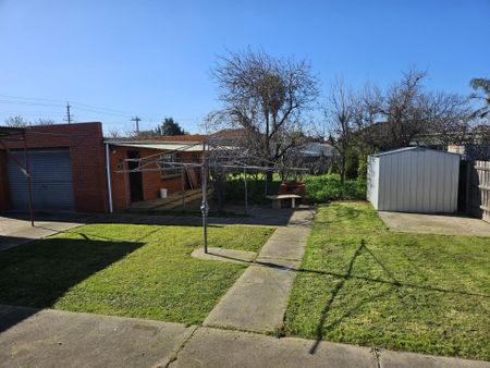 6 Kilby Court, Campbellfield - Photo 5