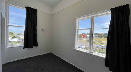 TWO BEDROOMS - FOXTON - Photo 2