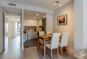 Modern 2-Bedroom Apartment in Poblenou with Balcony