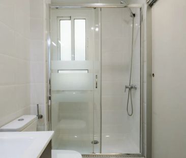 Room in a shared 4-bedroom apartment for rent in La Sagrada Família. - Foto 6