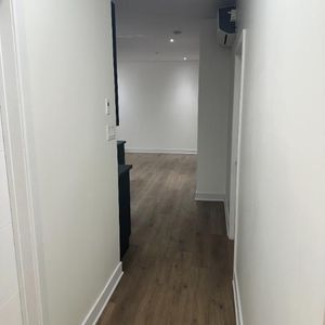 Grand condo lumineux 4 ½ au Faubourg Cousineau – Secteur recherché et paisible - Photo 2