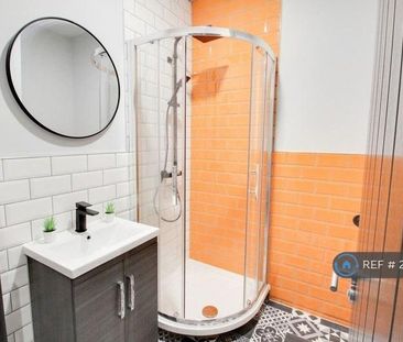 1 bedroom in a house share to rent - Photo 6