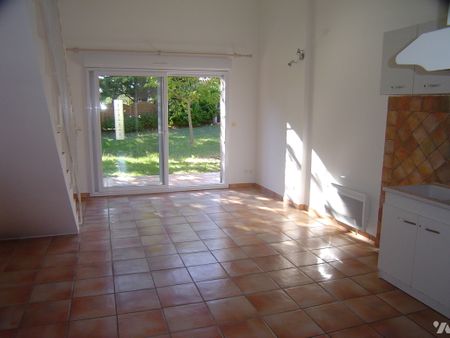 Appart T2 42m2 en duplex + parking + terrasse - Photo 3