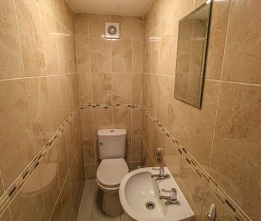 1 bedroom in a house share to rent - Photo 6