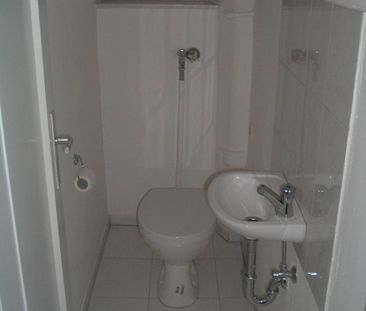 KESTLER IMMOBILIEN IVD - HELL GEFLIESTES BAD UND WC - LAMINATBODEN!... - Foto 1