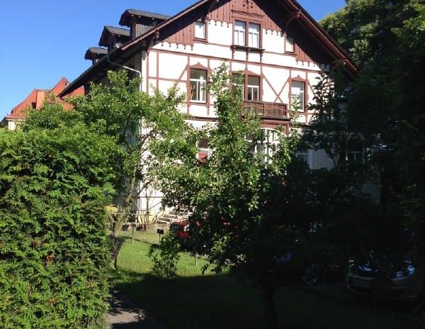 Helle Wohnung mit Balkon am "Weißen Hirsch" - Einbauküche und Möbel können übernommen werden ! - Photo 1