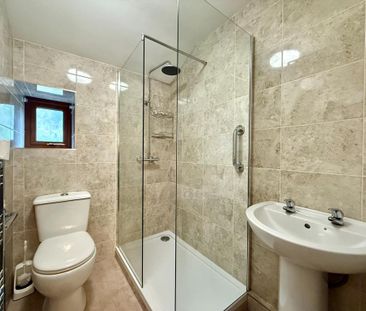 2 bedroom end of terrace house to rent - Photo 6