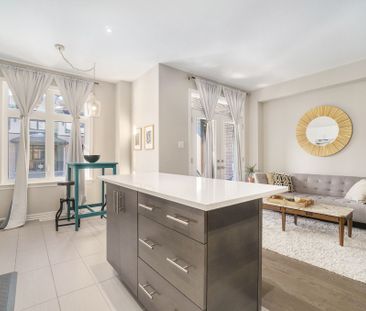 For Lease - 83 Stockholm Private, Blossom Park - Airport and Area, ... - Photo 2