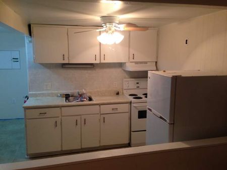 201.2 Wellington Street - 1 bed, 1 bath - Photo 5