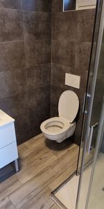 Saint victoret dans un petit immeuble un appartement de type 2 meublé, - Photo 3