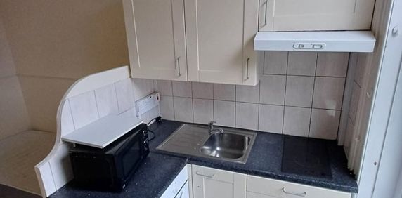 Bedsit, Stuart Crescent, N22 - Photo 2