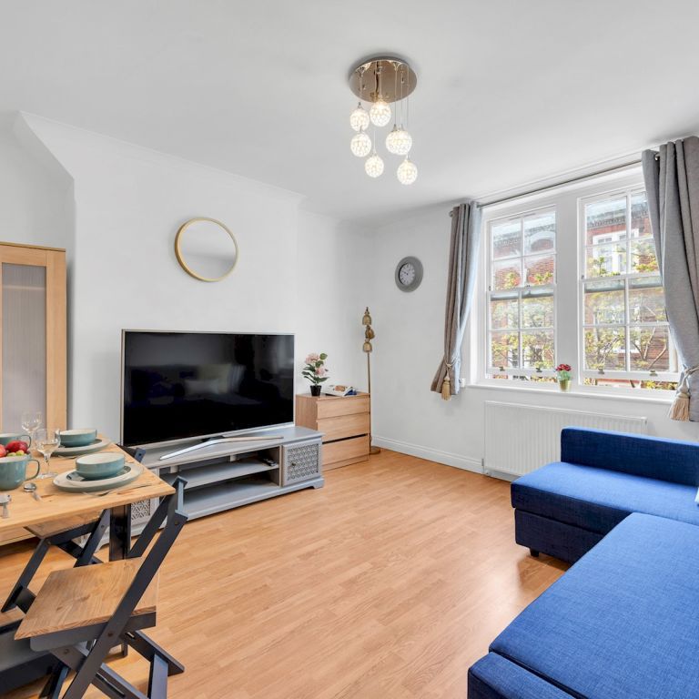 Flat 5, Block K, Peabody Estate, Fulham Palace Road, W6 9QQ, London, London - Photo 1