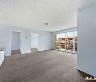 CONVENIENT TWO BEDROOM UNIT - Photo 2