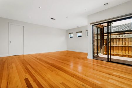 3 Bed, 2 Bath - Photo 2