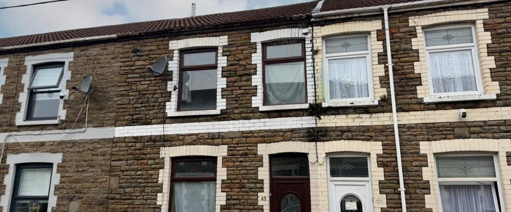 3 bedroom terraced house to rent - Photo 1
