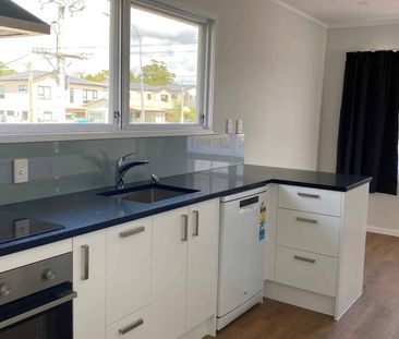 Beautifully Renovated 3 Bedroom Home - Photo 1