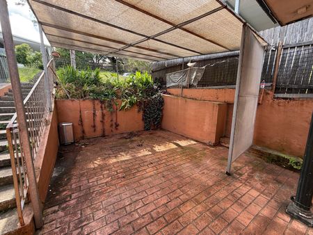 Comfortable Home with Spacious Living and Outdoor Areas - Photo 4