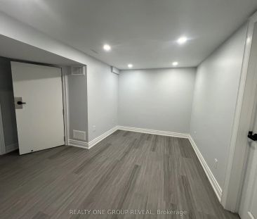 75 Regatta Crescent #Basement - Photo 1
