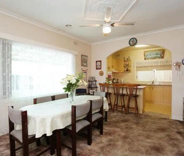 “Quiet & Convenient three Bedroom Home!” - Photo 4