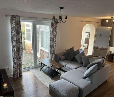 Springfield Lane, Brackla, Bridgend, CF31 - Photo 2