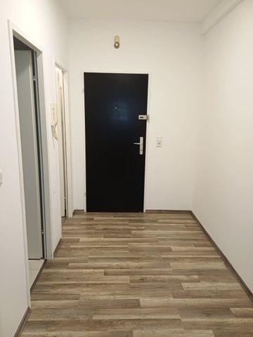 Gemütliche 2-Zimmer-Wohnung mit Loggia in Wiener Neudorf - Photo 2