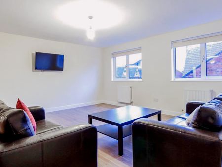 3 Bedroom - Photo 2