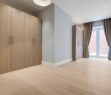 3 bedroom flat to rent - Photo 3