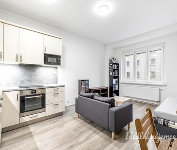 Pronájem bytu 1+kk 29 m² - Fotografie 2