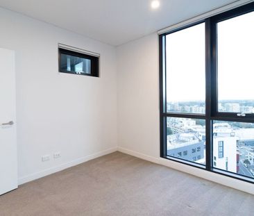 Water view 2 bedroom with study for lease - Photo 6