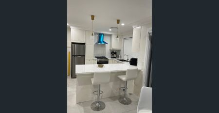 Modern Two Bedroom House - Photo 5