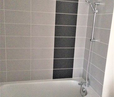 Location Appartement 4 pièces 76m² BEGLES 33130 - Photo 2