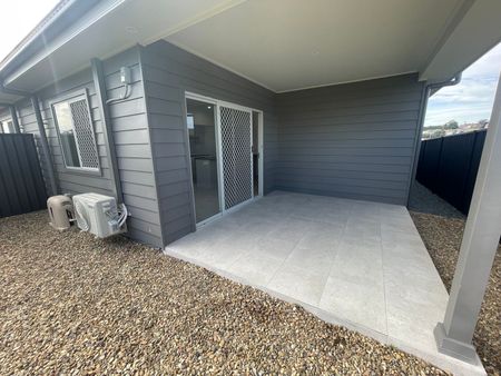 Home For Rent - Photo 5