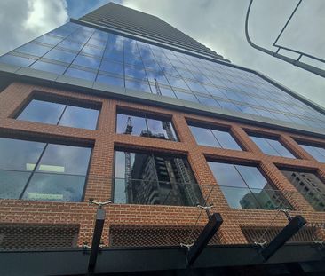 🌆 Inner-City Charm & Modern Comfort – Welcome Home to Victoria Towe... - Photo 2