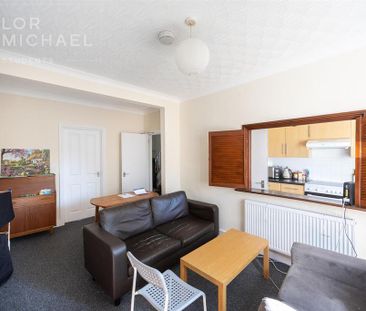 4 bedroom terraced house to rent - Photo 2