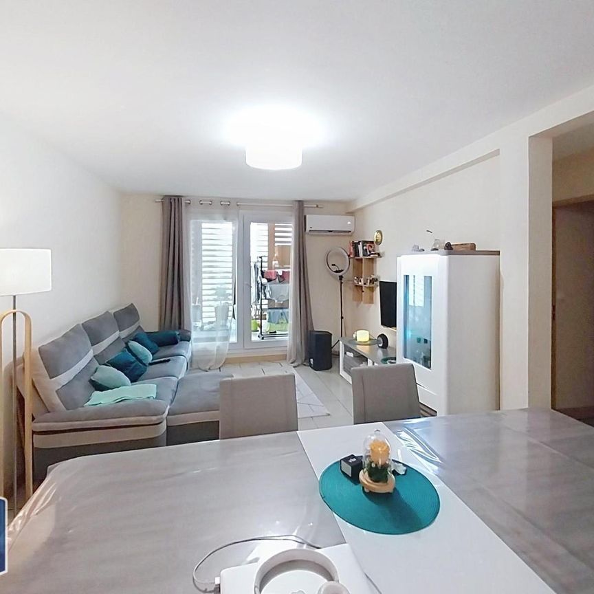 Location Appartement 3 pièces 63m² LA POSSESSION 97419 - Photo 1
