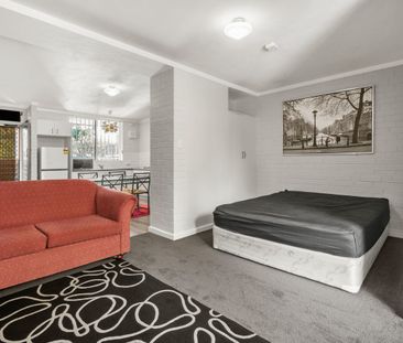 Close to the Action!! - Photo 4