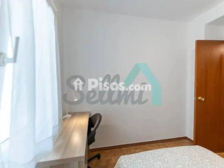 Piso en alquiler en Centro - Foto 4
