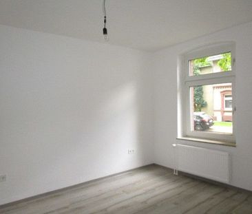 Jetzt zugreifen: günstig geschnittene 2-Raum-Wohnung mit eigenem Ei... - Photo 4