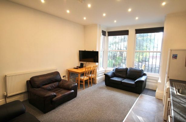 3 Bed - 79A Cardigan Road, Hyde Park, Leeds - LS6 1EB - Student - Photo 1