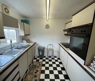 The Glebe, Great Yarmouth, Hemsby - Photo 2