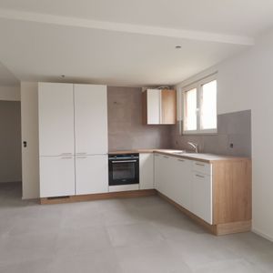 New 2.5-room apartment, furnished, ideal for shared living - Photo 2