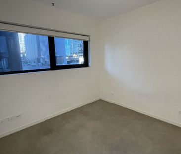 708/5 Sutherland Street, Melbourne - Photo 1