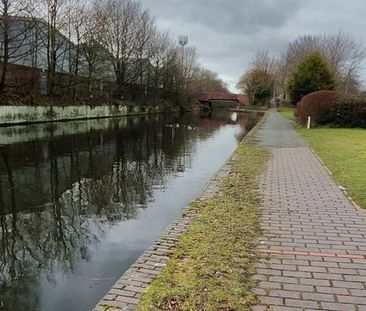 2 bedroom flat to rent - Photo 2