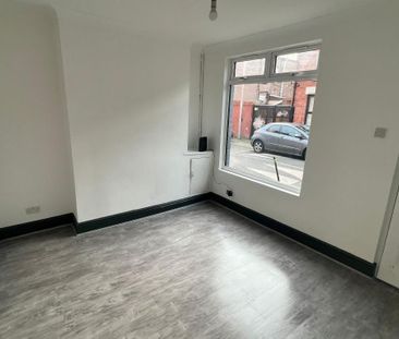 2 bedroom house to rent - Photo 2