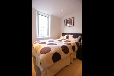 2 Bed Flat, Victoria Parade, SE10 - Photo 4