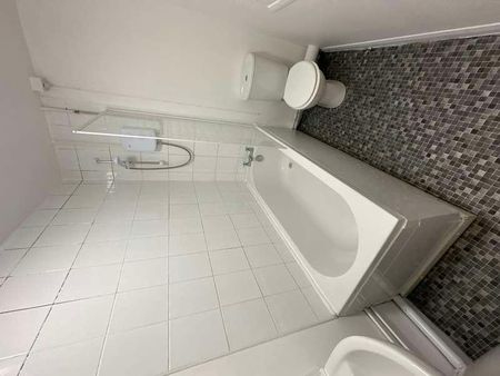 Greencroft Close London, E6 - Photo 4