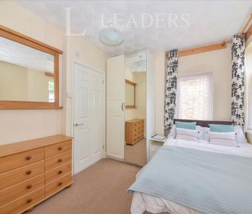 1 bedroom in a house share to rent - Photo 3
