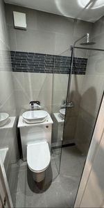 1 bedroom hotel room to rent - Photo 4