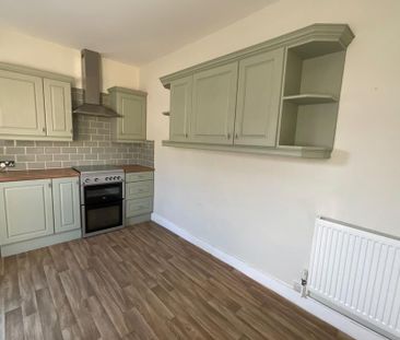 3 bedroom terraced house to rent - Photo 5