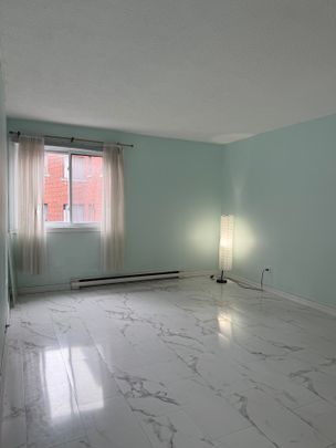 3470 Rue Simpson Montréal (Ville-Marie), QC H3G - Photo 1